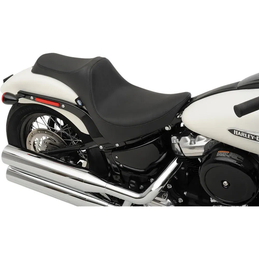 Predator III Seat - Smooth - Softail