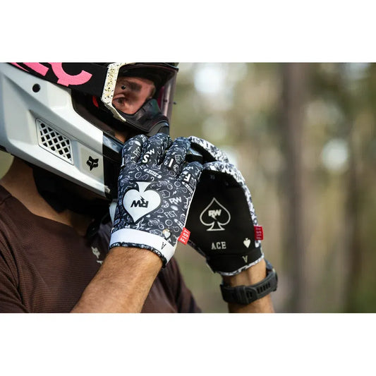 Guantes r-willy ace con correas