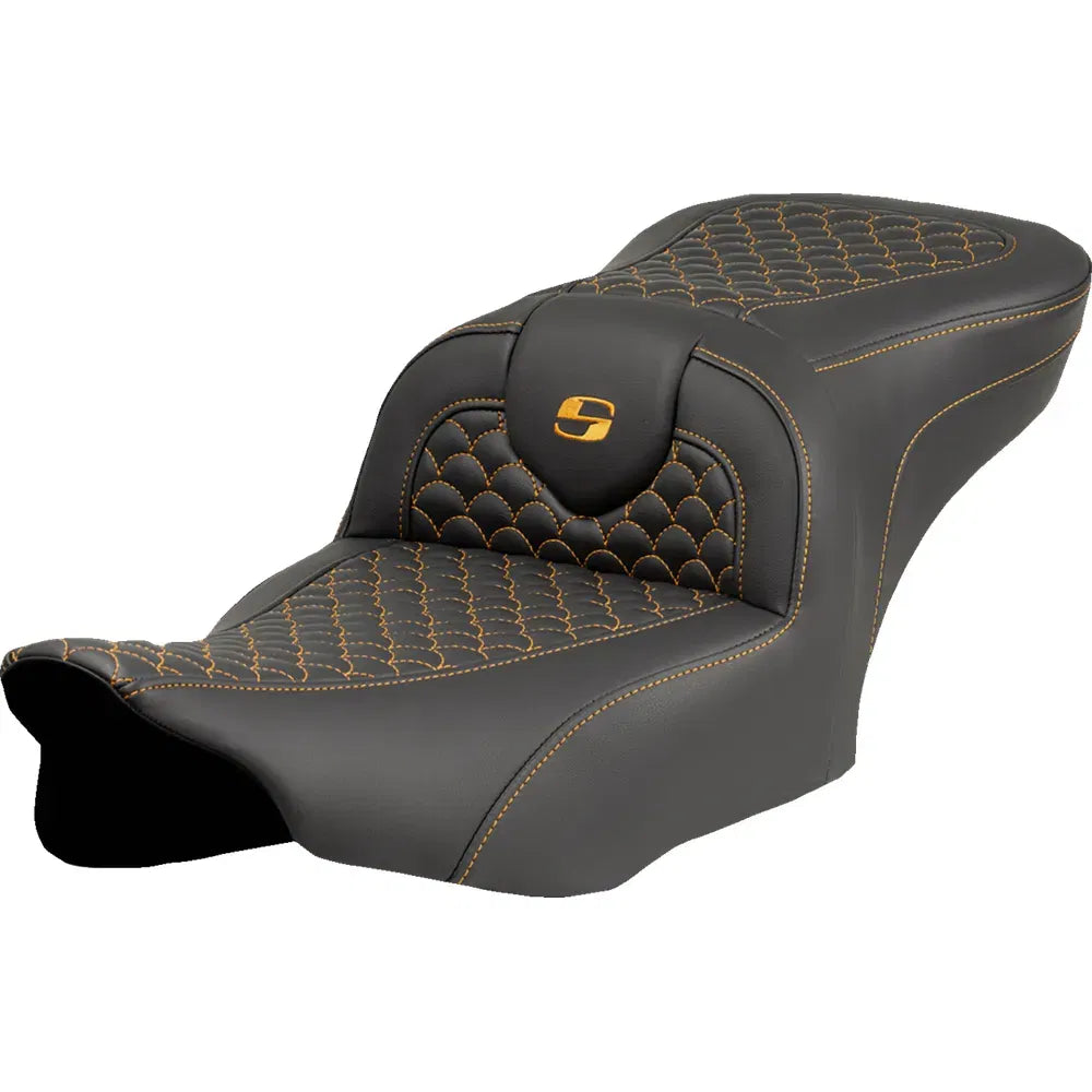 Asiento Dragon Scale Stitch RoadSofa™ - Asiento Roadsofa™ - Dragon Scale Stitch - Punto dorado - sin respaldo - FLTR/FLHX '23-'24