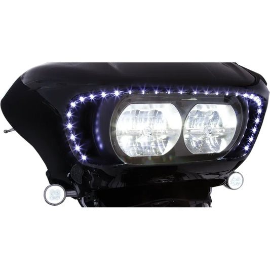 Detalle de carenado con iluminación led road blade™