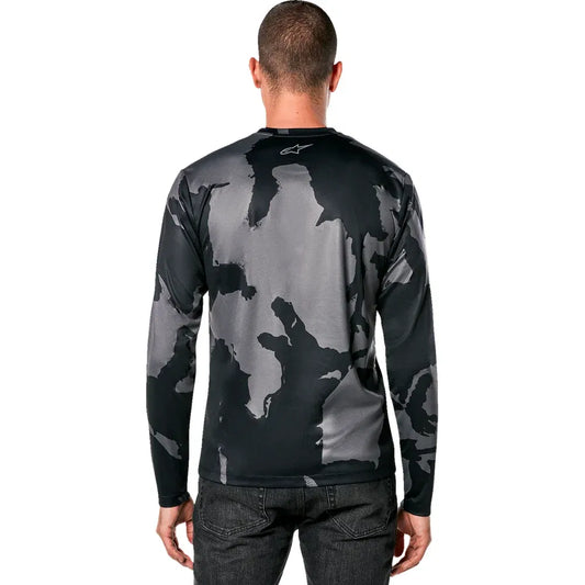 Playera de rendimiento de camuflaje