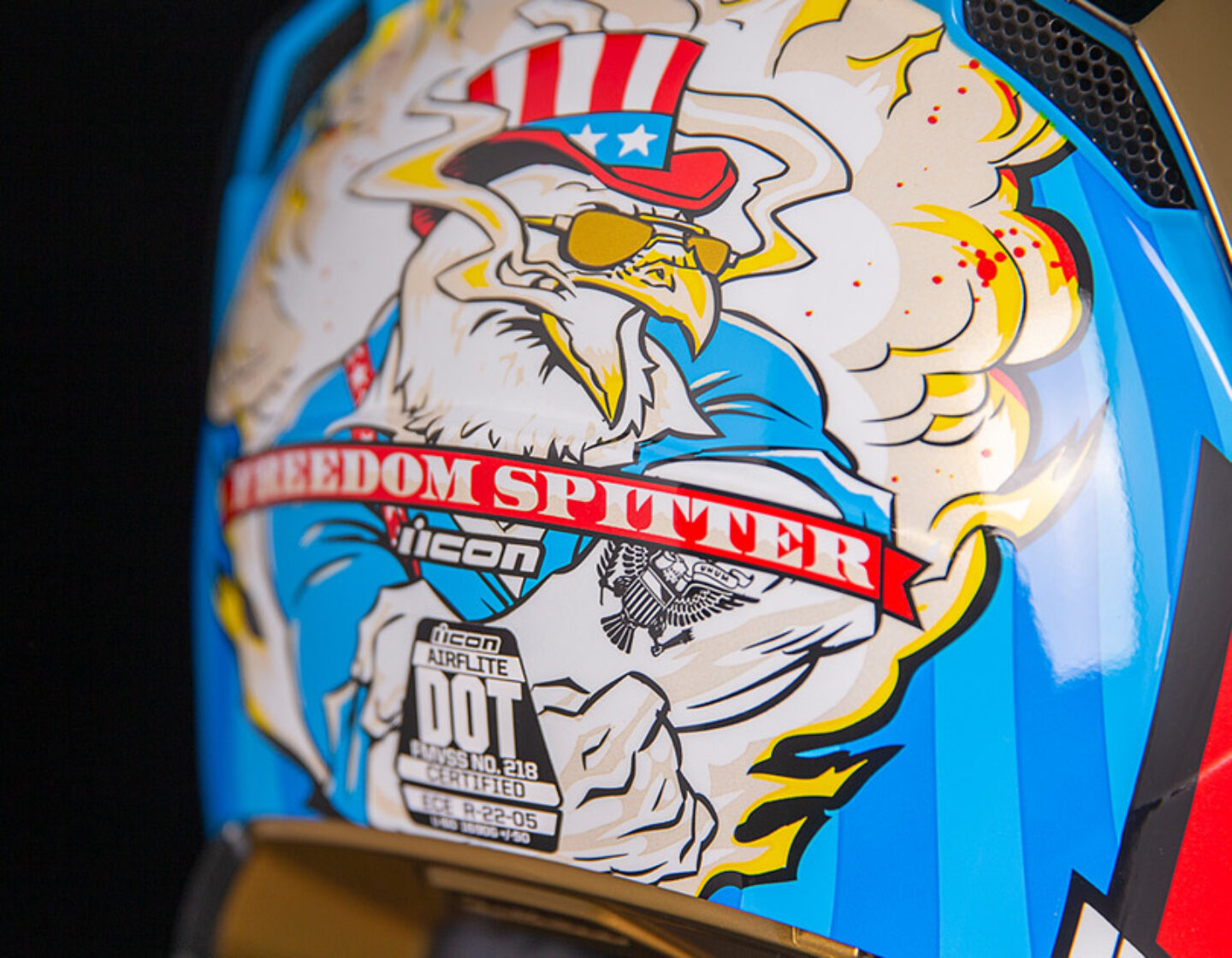 Casco ICON Airflite Freedom Spitter - Dorado