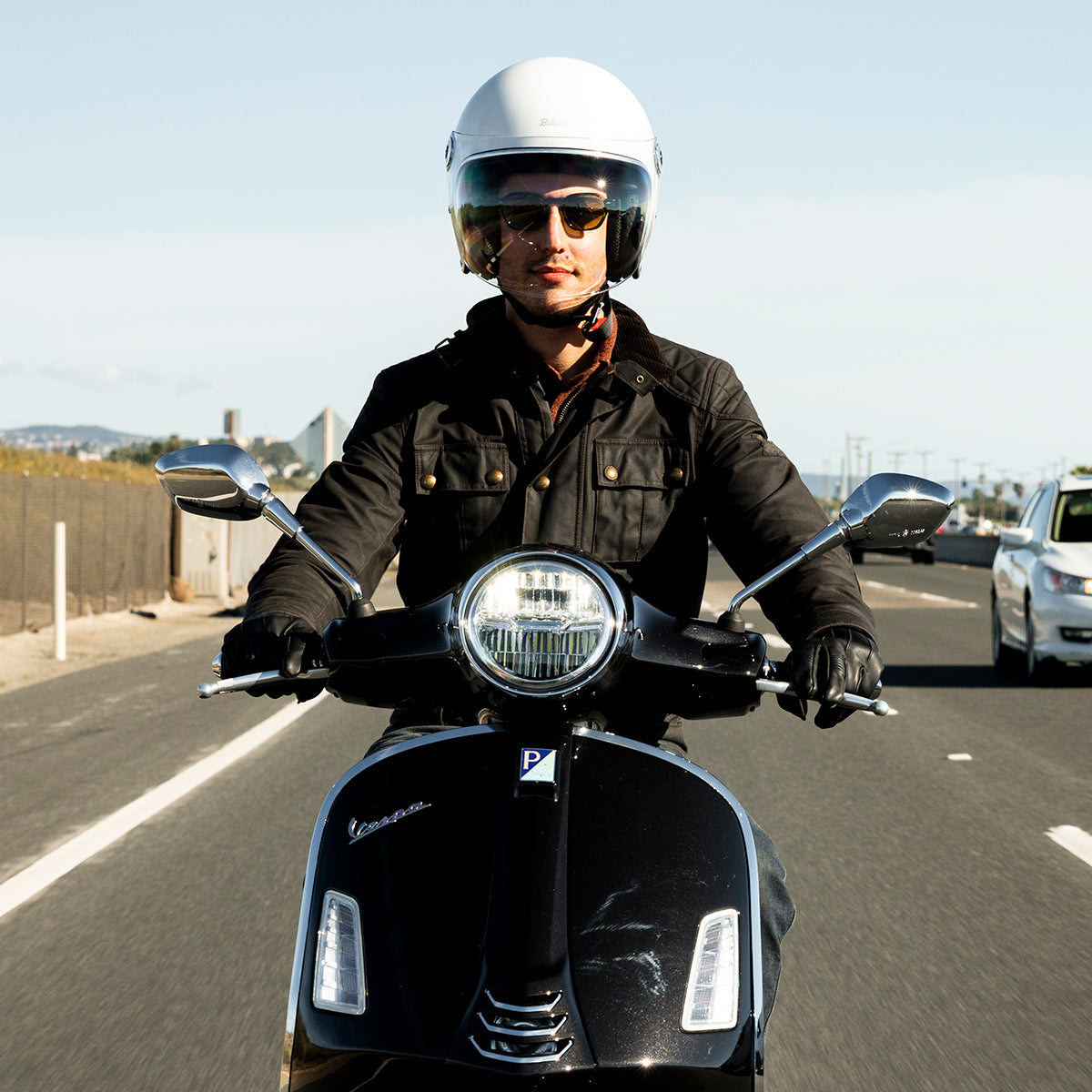 Casco tahoe™ blanco sólido brillante