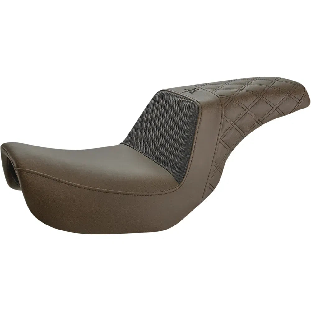Asiento con pinza de rendimiento de Unknown Industries