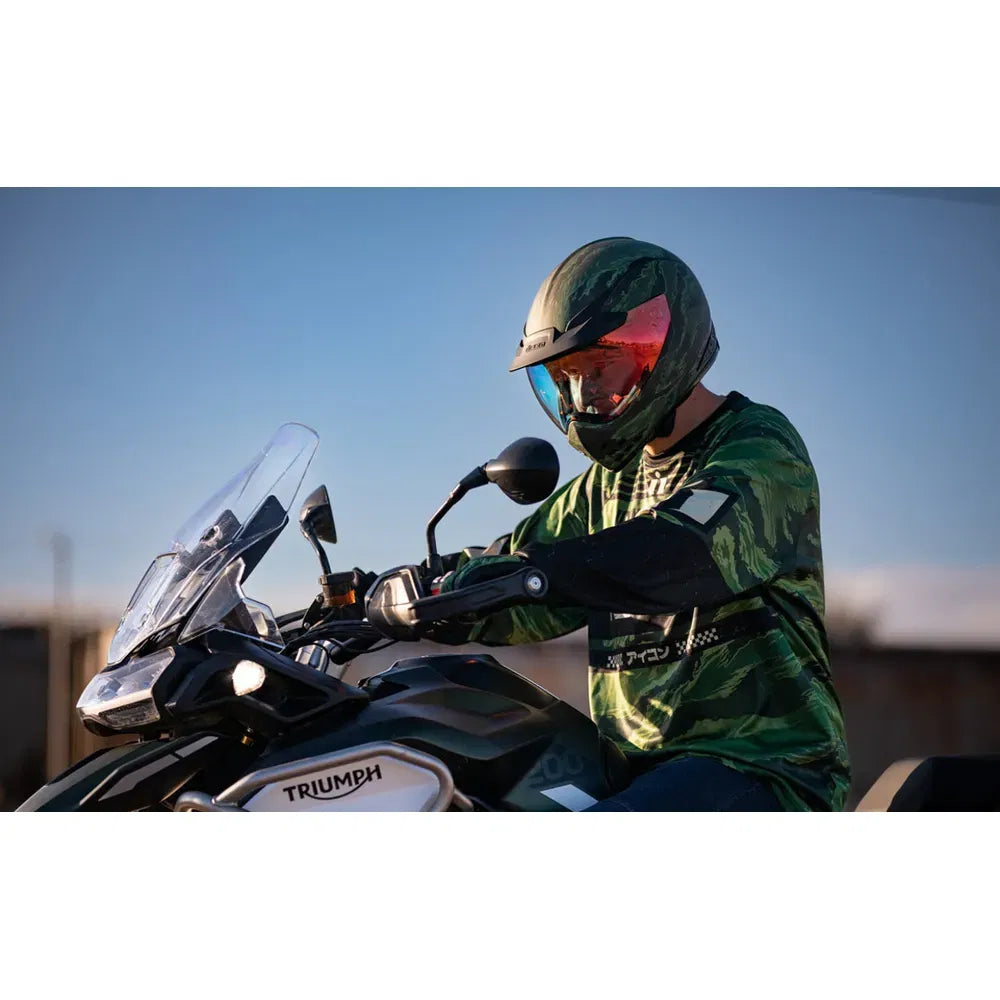 Casco ICON Domain Tiger's Blood - Verde