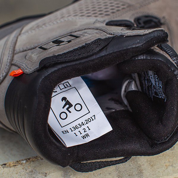 Botas ICON Stormhawk a prueba de Agua color Gris