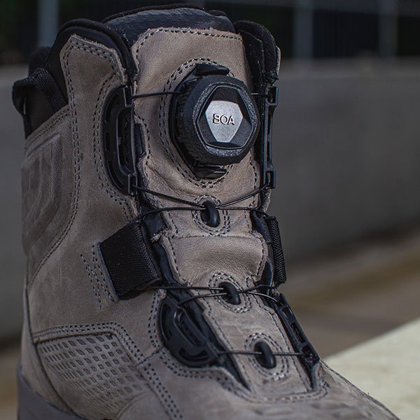 Botas ICON Stormhawk a prueba de Agua color Gris