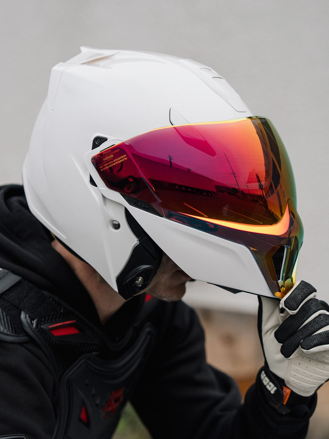 ICON Threshold: El Primer Casco Modular Deportivo