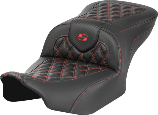Asiento Roadsofa™ con costura de celosía - Asiento RoadSofa™ - sin respaldo - Fibra de carbono - Costura de celosía - Costura roja - FLTR/FLHX '23-'24