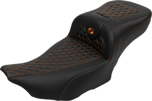 Asiento de alcance extendido Roadsofa™ - Asiento de alcance extendido Roadsofa™ - con respaldo - Panal - Puntada naranja - FLTR/FLHX '23-'24