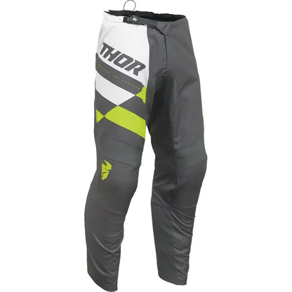 Pantalones a cuadros del sector juvenil