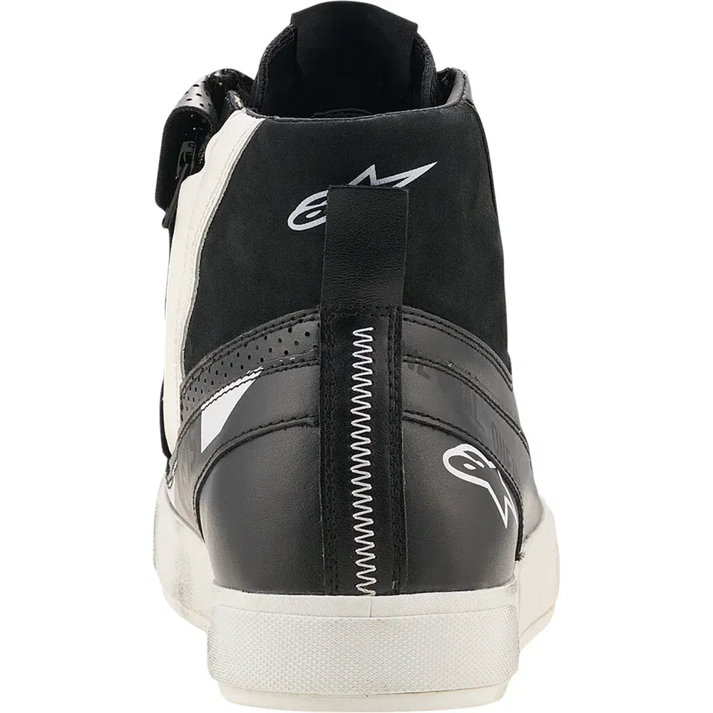 Zapatos con estilo declarado