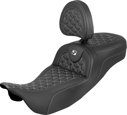 Asiento de triple agarre RoadSofa™ de alcance extendido - Asiento de triple agarre RoadSofa™ - Alcance extendido - Costura blanca - con respaldo - FLH/FLT '08-'25