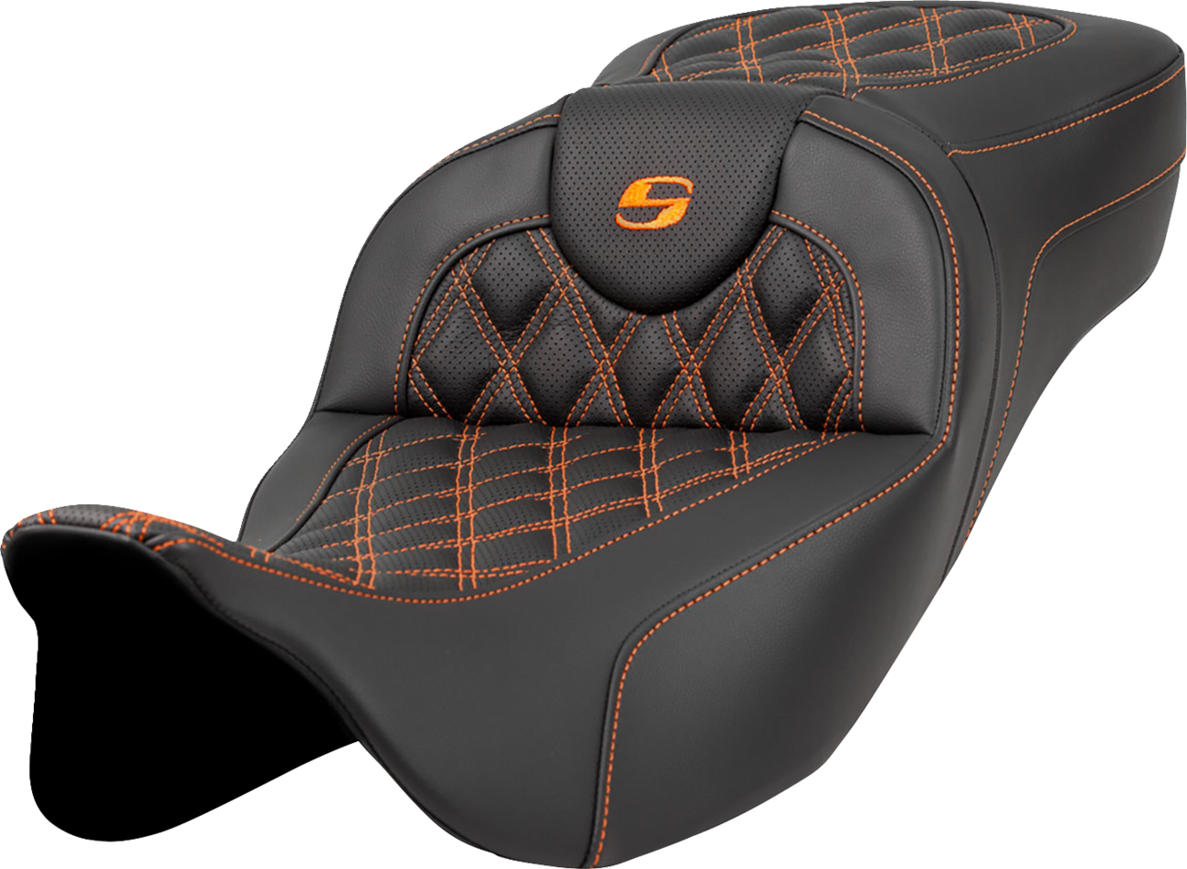 Asiento RoadSofa™ de alcance extendido - Asiento Roadsofa™ de alcance extendido - Costura de celosía - Costura naranja - sin respaldo - FL '08-'24