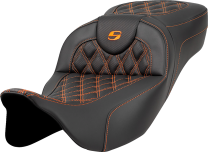 Asiento RoadSofa™ de alcance extendido - Asiento Roadsofa™ de alcance extendido - Costura de celosía - Costura naranja - sin respaldo - FL '08-'24