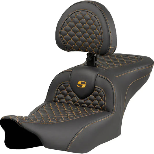 Asiento Dragon Scale Stitch RoadSofa™ - Asiento Roadsofa™ - Dragon Scale Stitch - Punto dorado - con respaldo - FLTR/FLHX '23-'24