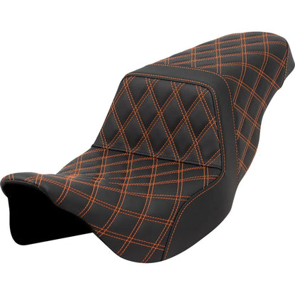 Asiento subido con costura de celosía - Asiento subido con costura de celosía - Puntada naranja - FLH/FLT '08-'23