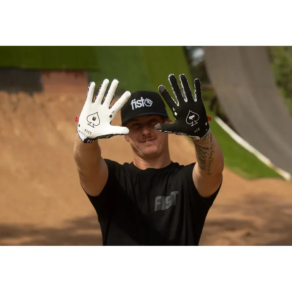Guantes r-willy ace con correas