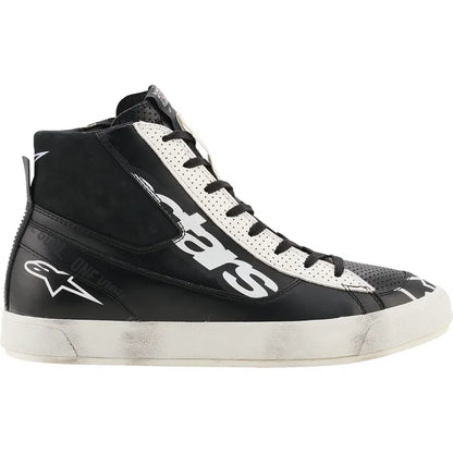 Zapatos con estilo declarado
