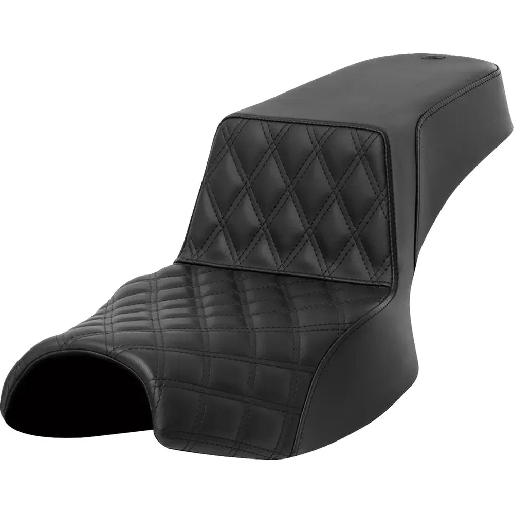 Asiento elevado: costura de celosía delantera - Asiento elevado: costura de celosía delantera - Alcance extendido - Challenger '20-'24