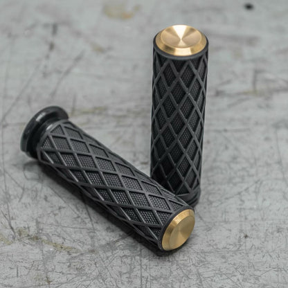 Puños ARLEN NESS Diamante Cable - Negro/Cromo/Dorado - 1"
