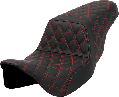 Asiento subido con costura de celosía - Asiento subido con costura de celosía - Puntada roja - FLH/FLT '08-'23