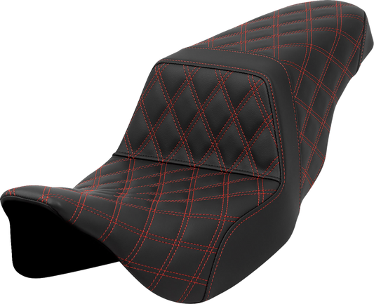 Asiento subido con costura de celosía - Asiento subido con costura de celosía - Puntada roja - FLH/FLT '08-'23