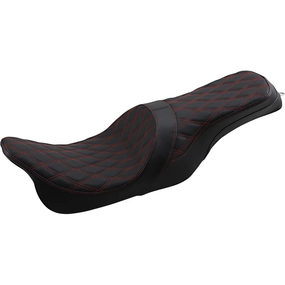 Asiento predator posicionado hacia adelante