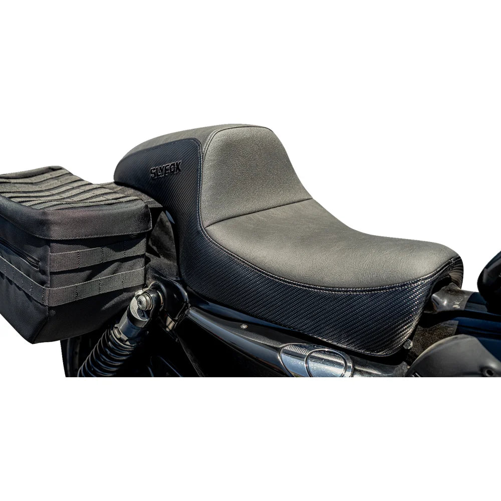 Asiento SLYFOX The Drifter Drifter Black Logo Black Vinyl W/ Slipstop Carbon Fiber XL '04-'22