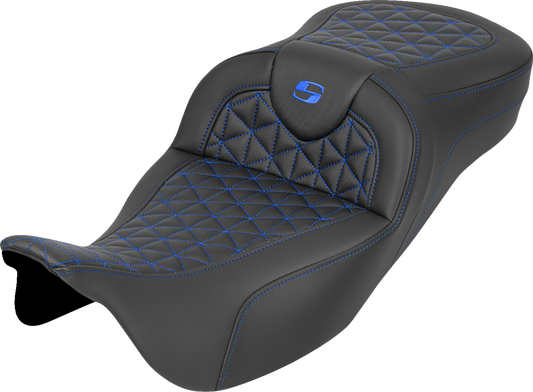 Asiento RoadSofa™ Tri Gripper - Asiento RoadSofa™ Tri Gripper - Alcance extendido - Costura azul - sin respaldo - FLH/FLT '08-'25