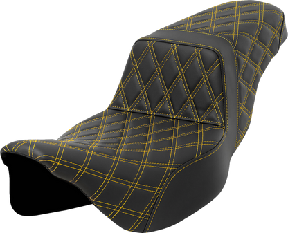 Asiento elevador con costura de celosía - Asiento con escalera - Costura de celosía - Costura dorada - Alcance extendido - FLH/FLT '08-'23