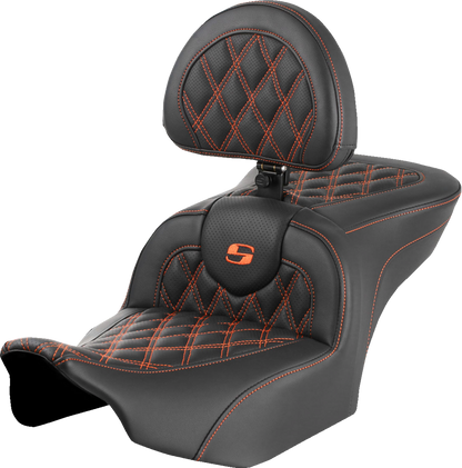 Asiento Roadsofa™ con costura de celosía - Asiento RoadSofa™ - con respaldo - Costura de celosía - Costura naranja - FLTR/FLHX '23-'24