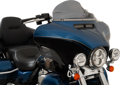 Embellecedor de parabrisas serie Flare™ - Embellecedor de parabrisas - KERF - Contraste negro - Harley-Davidson®