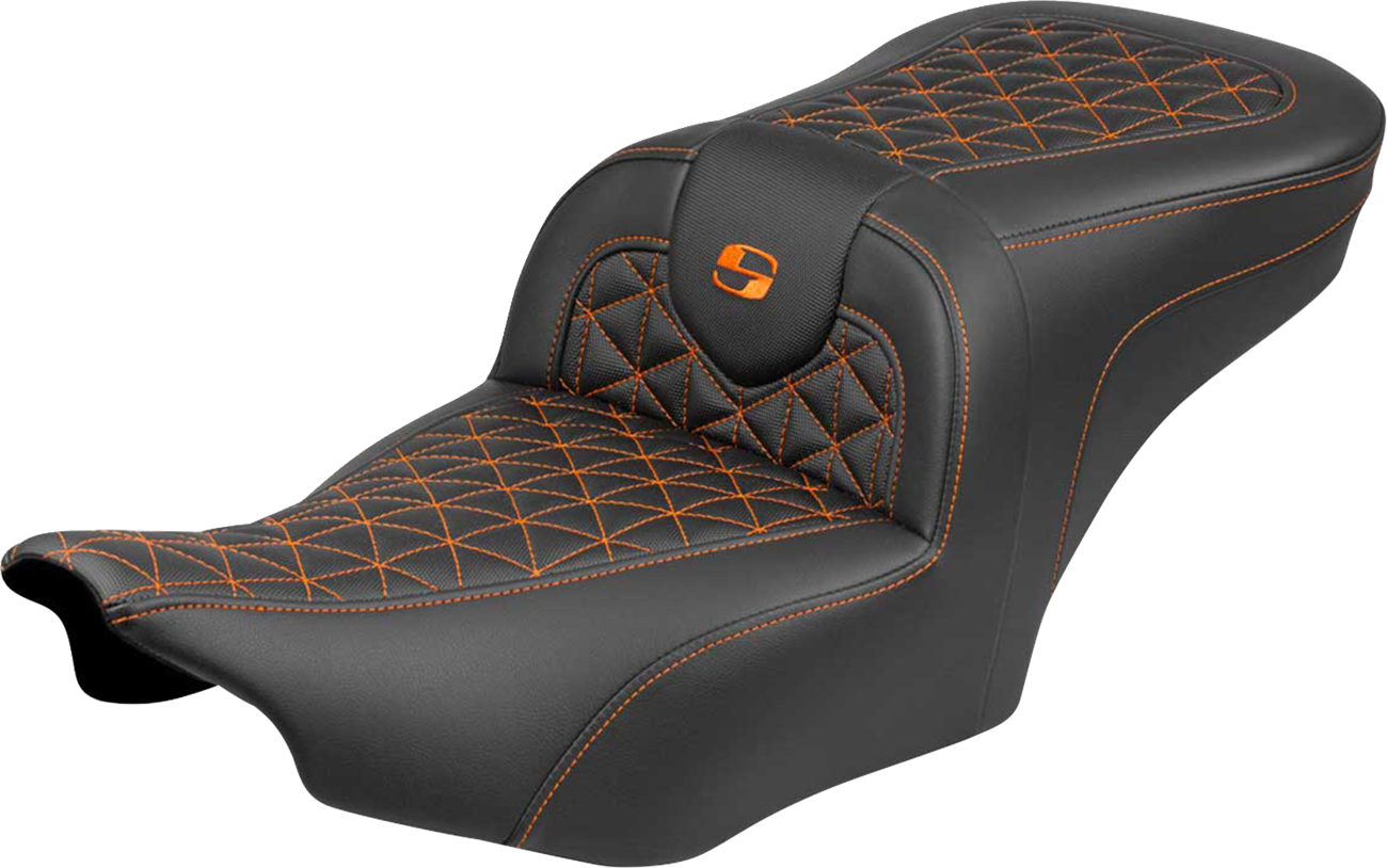 Asiento de alcance estándar Roadsofa™ - Asiento Roadsofa™ - sin respaldo - Costura naranja - FLH/FLT '23-'25