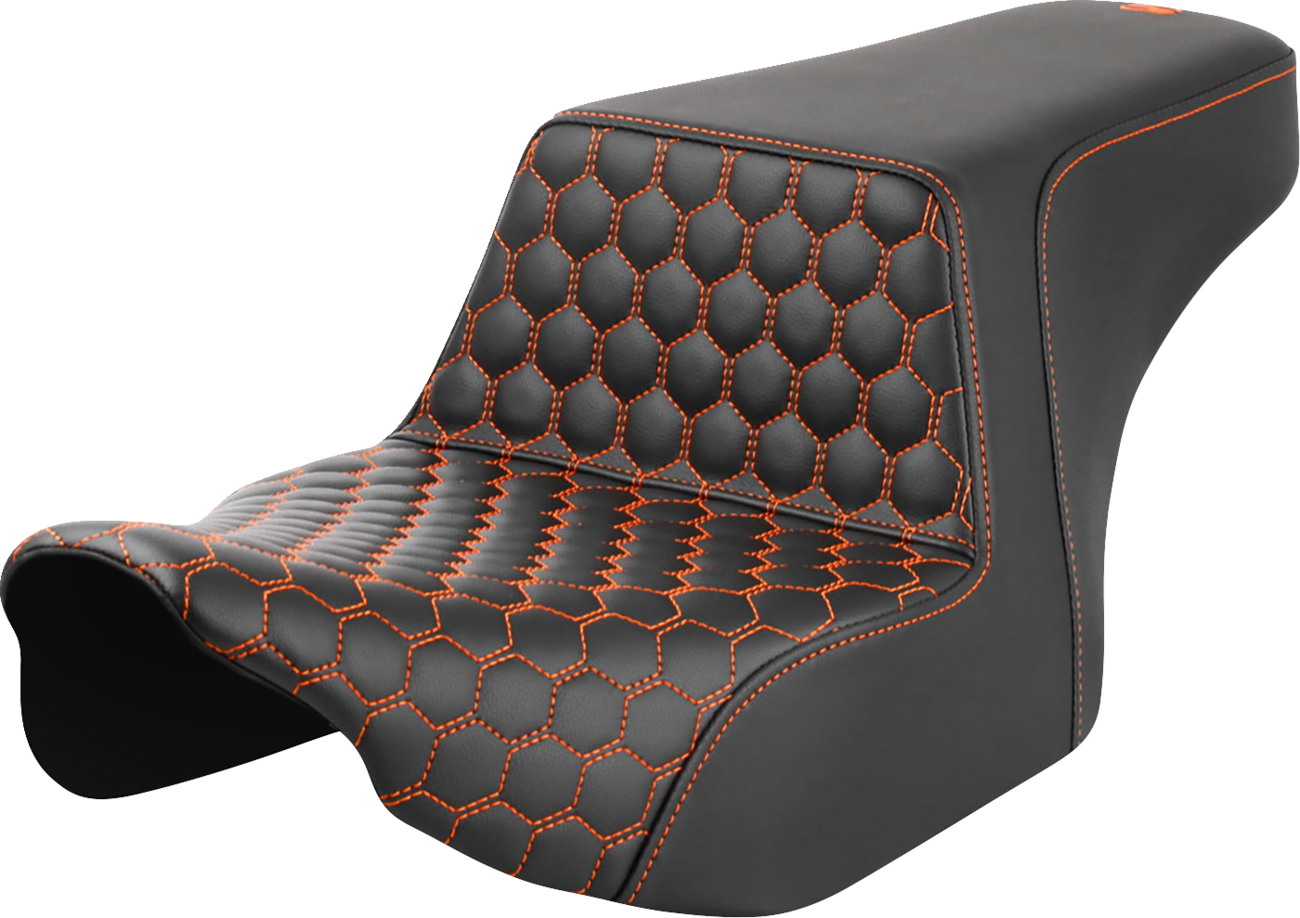 Asiento elevado en forma de panal - Asiento elevado - Delantero en forma de panal - Costuras en naranja - FL '23-'24