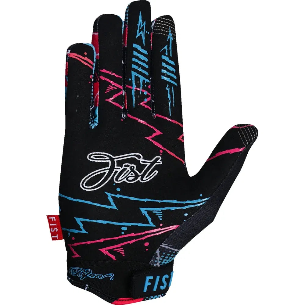 Guantes de ataque con etiqueta roja taka higashino con correas