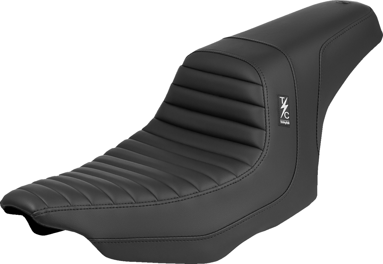 Asiento Thrashin' Pro Series - Asiento Thrashin' Pro Series - Tuck-n-Roll - FLT/FLH '23 -'25