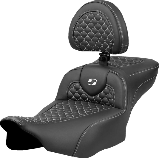 Asiento Dragon Scale Stitch RoadSofa™ - Asiento de alcance extendido Roadsofa™ - Dragon Scale Stitch - Punto blanco - con respaldo - FLTR/FLHX '23-'24