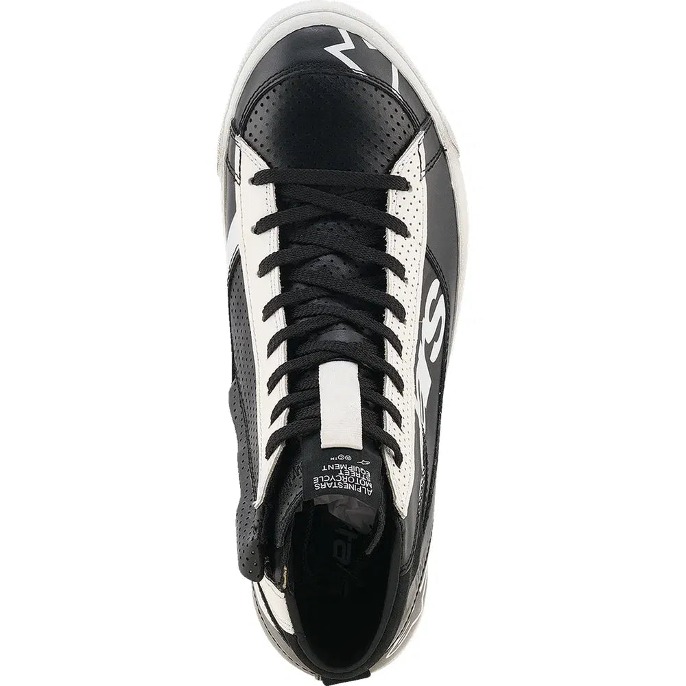 Zapatos con estilo declarado