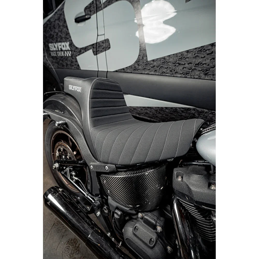 Asiento SLYFOX High Noon Vinyl Classic Stitch Silver Logo FL/FX '18-'24