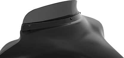 Parabrisas con alerón Batwing - Escudo del alerón - 3" - Humo negro oscuro - FLH '96-'13