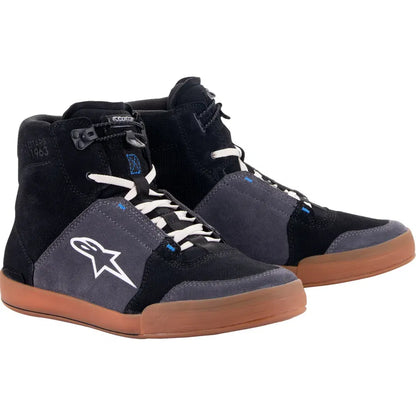 Zapatos cromados