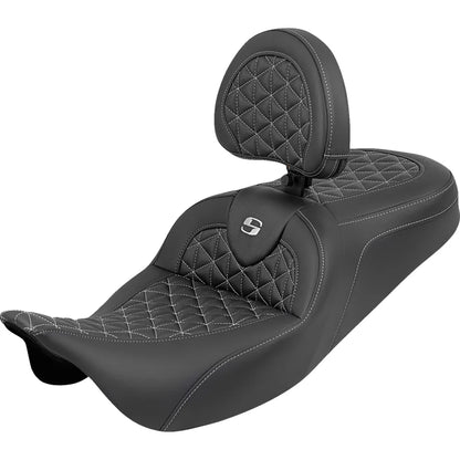 Asiento RoadSofa™ Tri Gripper - Asiento RoadSofa™ Tri Gripper - Alcance estándar - Costura plateada - con respaldo - FLH/FLT '08-'25