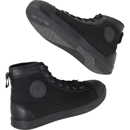Botas demacradas