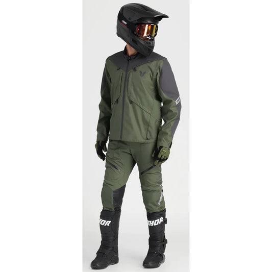 Pantalones terrain en las botas