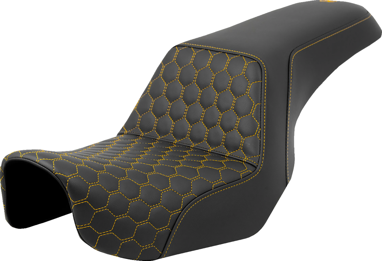 Asiento elevado tipo panal - Asiento elevado - Panal - Costuras doradas - Dyna '06-'17