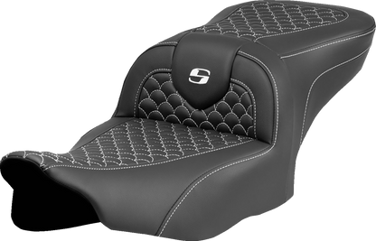 Asiento Dragon Scale Stitch RoadSofa™ - Asiento Roadsofa™ - Dragon Scale Stitch - Punto blanco - sin respaldo - FLTR/FLHX '23-'24