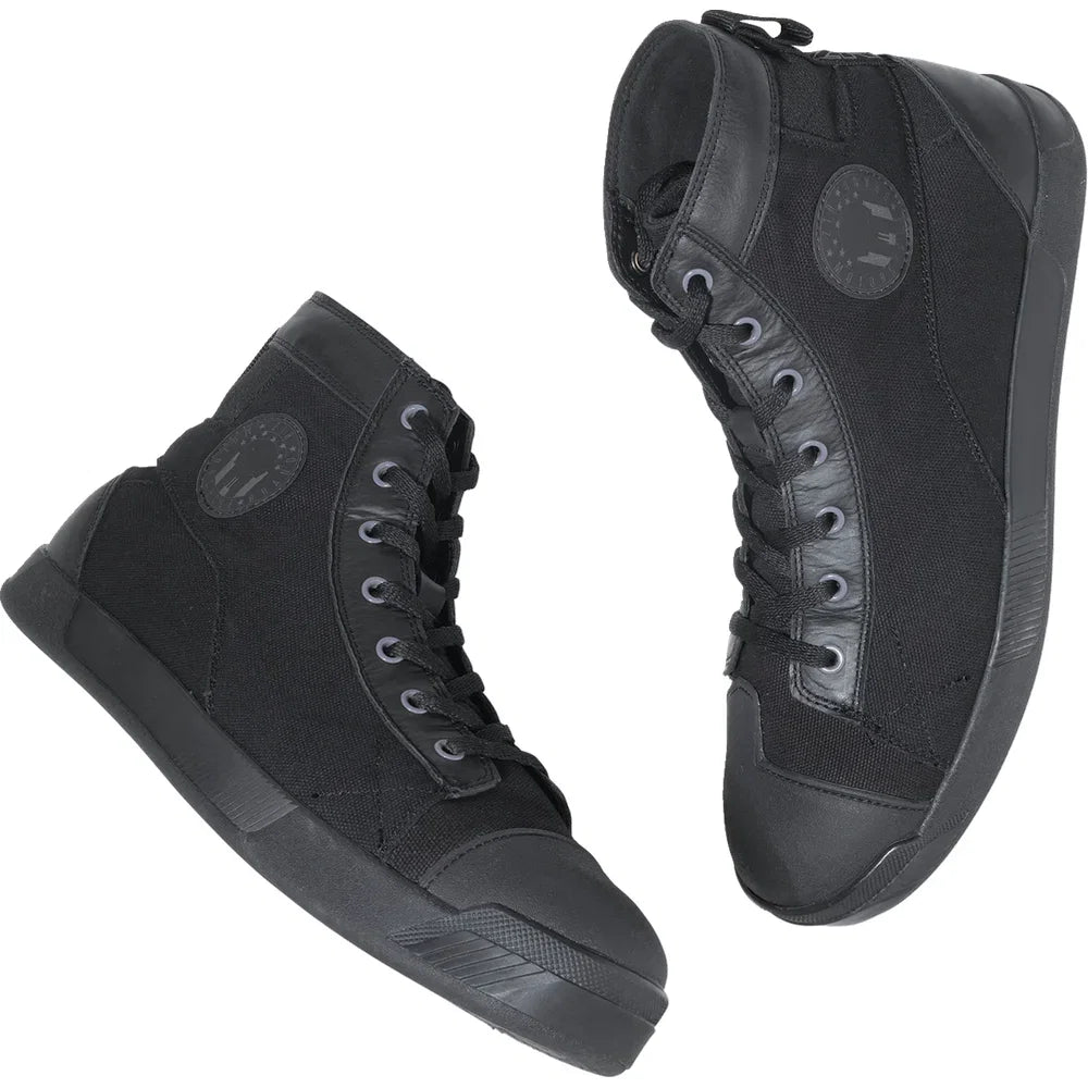 Botas demacradas