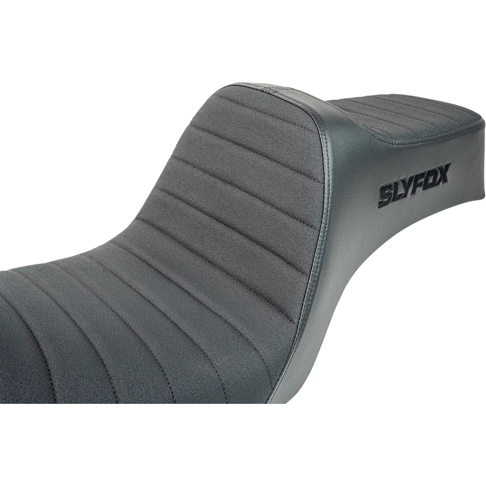 Asiento SLYFOX High Noon Vinyl Classic Stitch Black Logo Dyna '06-'17