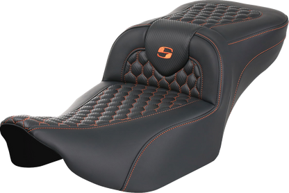 Asiento de alcance extendido Roadsofa™ - Asiento de alcance extendido Roadsofa™ - sin respaldo - Panal - Puntada naranja - FLTR/FLHX '23-'24
